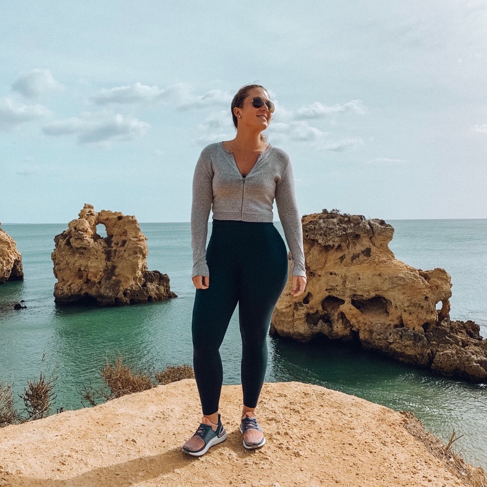 Meet your Posher, Elizabeth